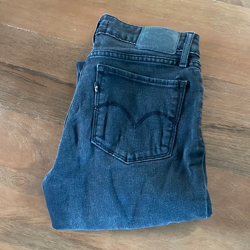 Levi’s 711 Skinny - 27